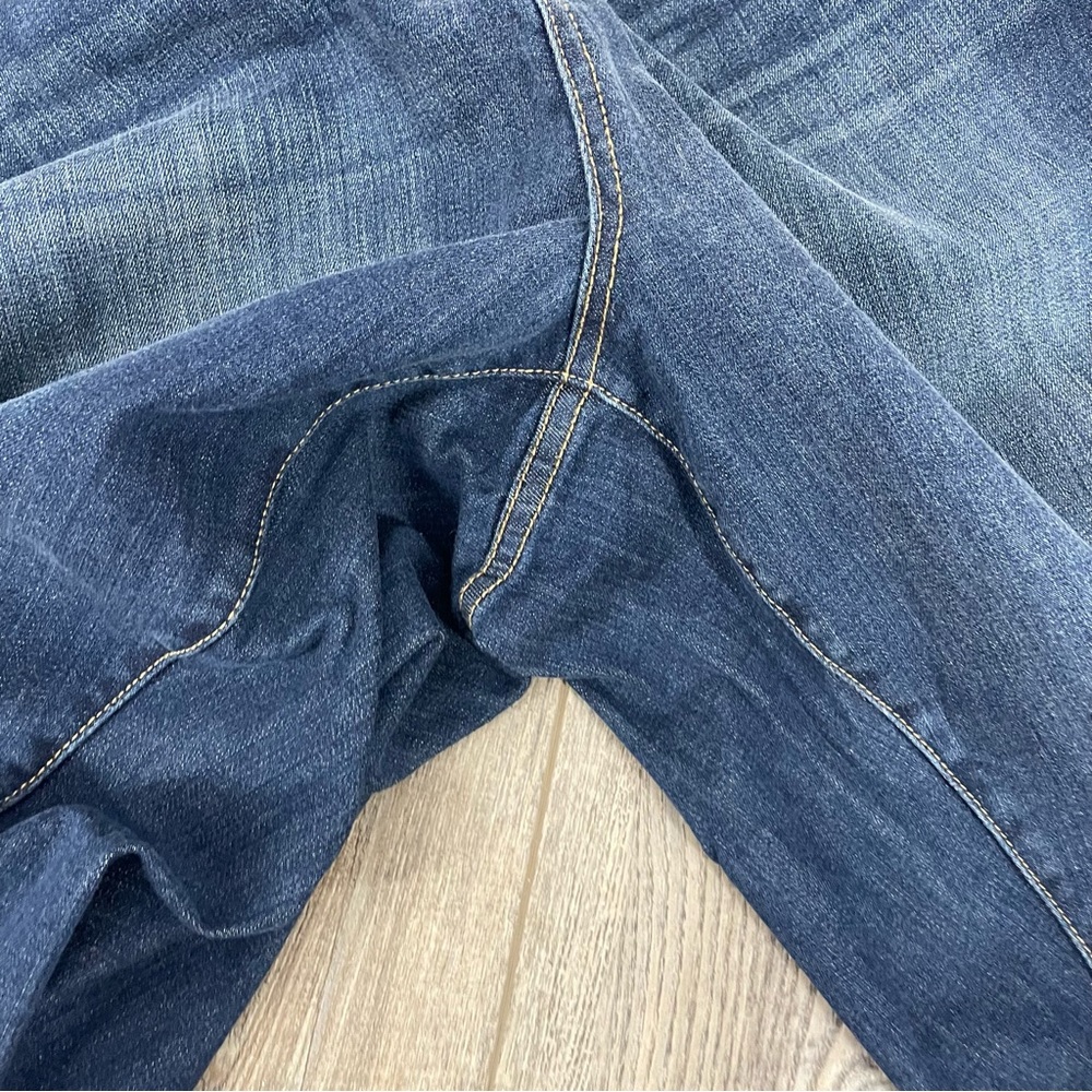 Torrid Girlfriend Medium Wash High Rise Cropped Tapered Leg Slim Fit Blue 20 - Picture 11 of 16